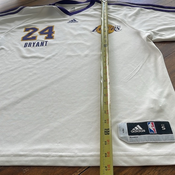 Vintage Adidas LA Lakers  Koby Bryant #24 white jersey size Small basketball - Picture 11 of 16